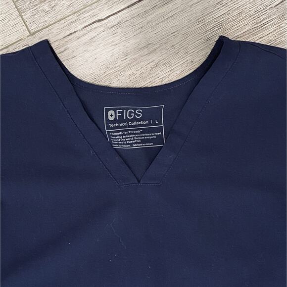 Figs Scrub Top Womens Large Technical Collection FW1100 Casma Three-Pocket Navy - Picture 2 of 6